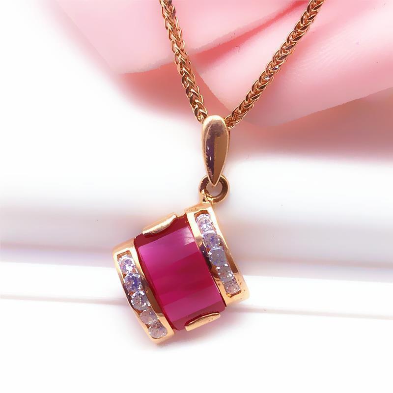 Изысканный русский фиолетово-золотой цвет Золотой Модный темперамент Изысканный Универсальный Розовое золото с покрытием Ромб Красный камень Подвеска