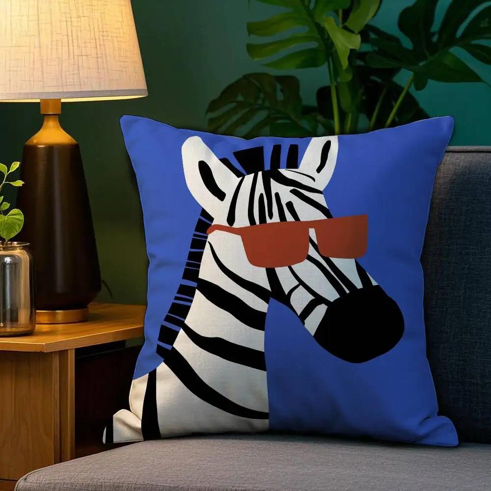 Home Decor Animals with Sunglasses Cushion Covers Pattern Cushion Cover Suitable for Sofa Bedroom Car Pillow Cover