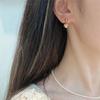Raffinati Orecchini a Bottone con Perla e Conchiglia Aperta Intarsiata con Zirconi - Gioielli alla Moda e Versatili