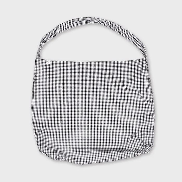 Reverse Logo Check Bag / Black