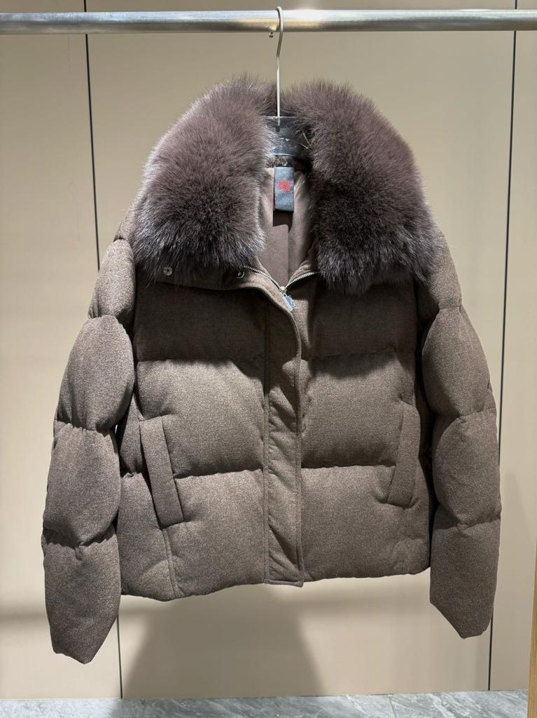 European Station Natural Real Fox Hair White Goose Down Jacket Ladies Warm Lp Short High-end Fur Fashion Jacket