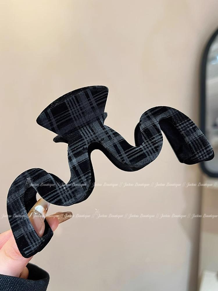 Autumn 2024 College-Style Plaid Flocking Hair Claw Clip for Women - High-End Shark Clip Accessory
