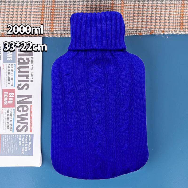 

Cozy Flannel Hot Water Bottle with Removable Knitted Cover - Autumn/Winter Essentials 2000ml