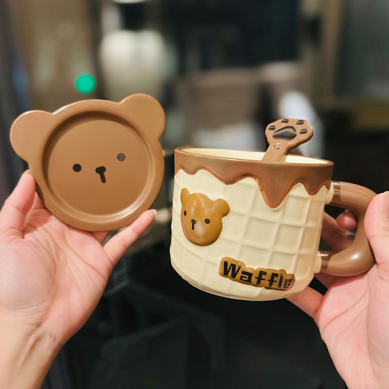 Niedlicher Cartoon Bär Waffel Keramikbecher mit Deckel Löffel Hochwertig Aussehende Büro Kaffeetasse Souvenir