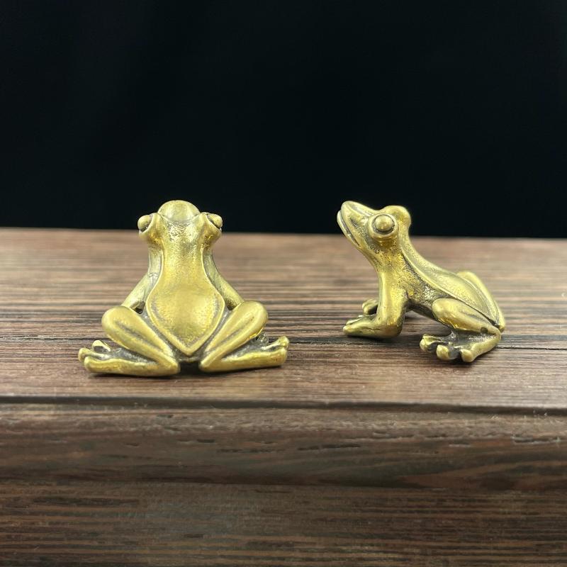 Brass Frog Statue Ornament Retro Animal Figurines Tea Pet Desktop Home Office Decor Mini Micro Garden Landscaping Decoration