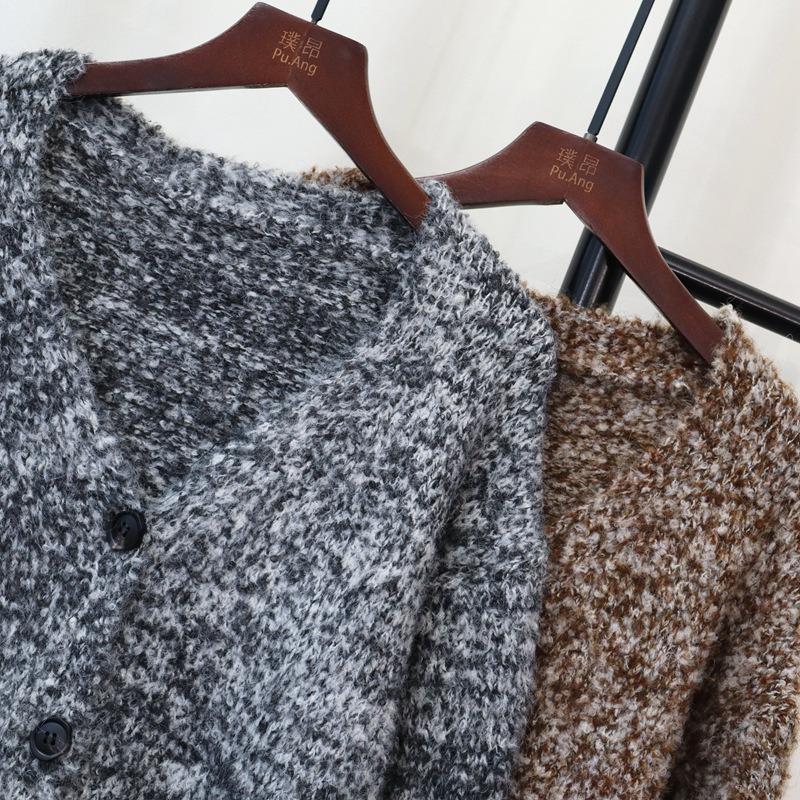 Autumn and winter new loose V-neck knitted cardigan design sense lazy style high sense sweater jacket women