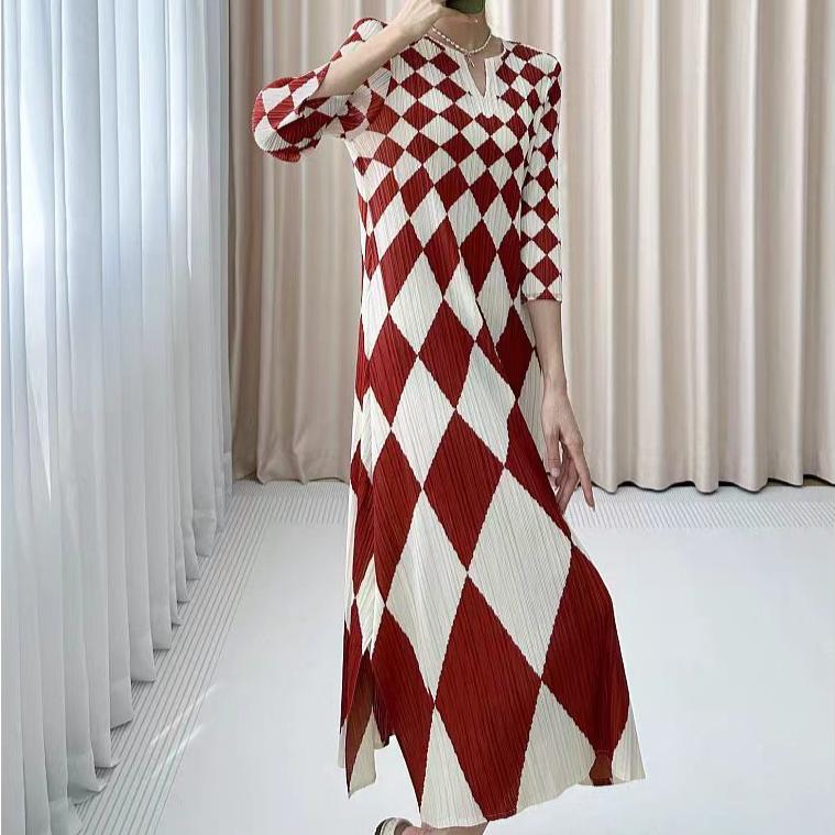 Women's Print Dress Spring Summer Diamond Print High-end Pleated Dress V-neck Long Dress