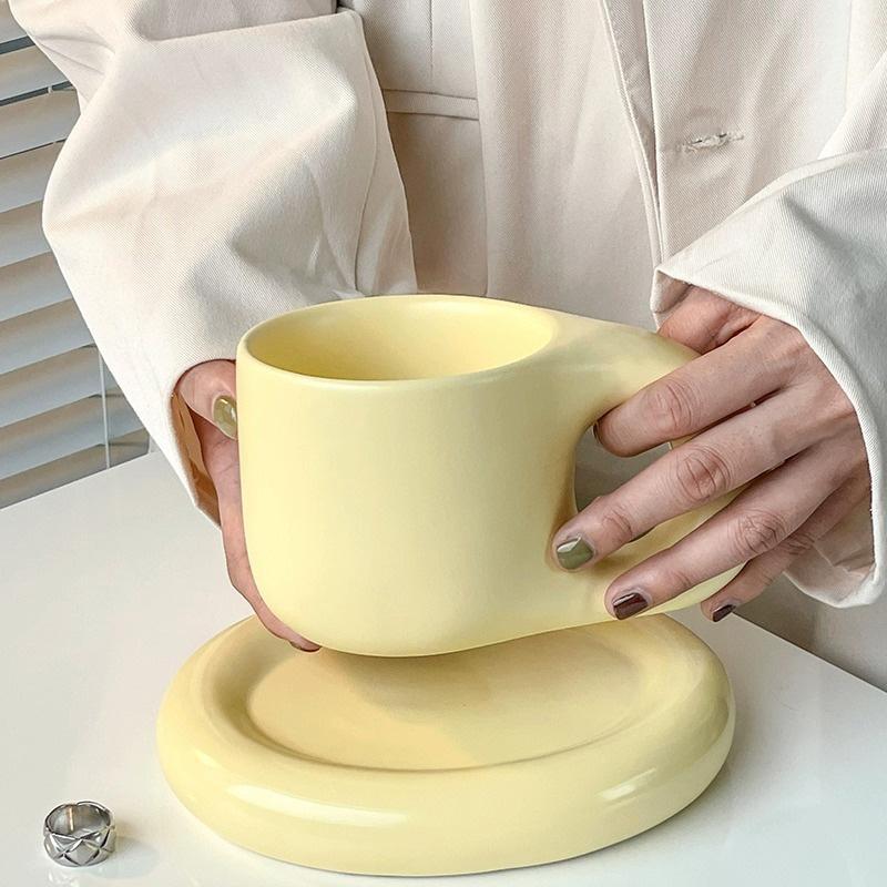1Set 350ml Ceramic Coffee Chubby Mug Saucer Set Creative Cute Fat Handle Cup with Saucer for Office and Home Room Decor