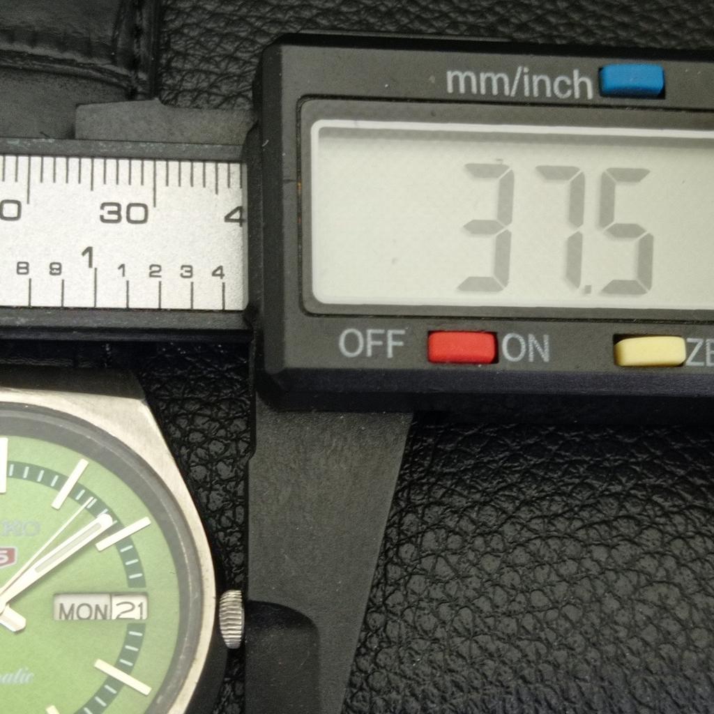 SEIKO 5 AUTOMATIC JAPAN VINTAGE 6319A MENS GREEN COLOR DIAL WATCH a702515-1 R126-a702515