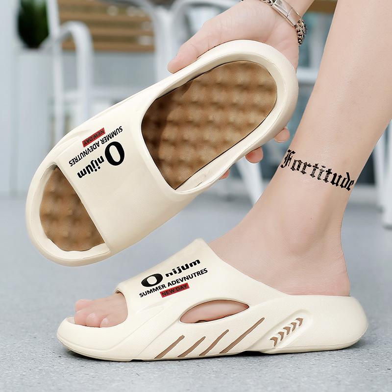 Summer Men's Slippers Trend Versatile Personality Indoor Bathroom Non-slip Thick Bottom Stepping On Shit Feeling One-word Travel Sandals