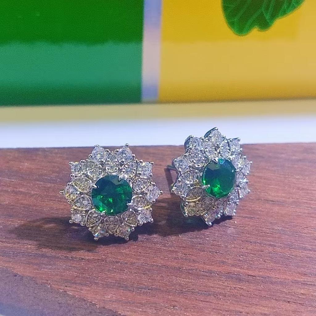 Fashion snow pollen diamond zircon stud earrings women's sunflower zircon flower earrings light luxury luxury high-end
