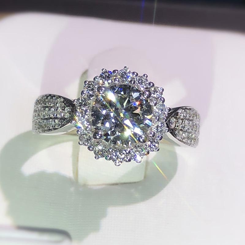 Popular hot sale, exquisite gypsy star micro-inlaid zircon ring, fashionable wedding ring, ring accessories for women