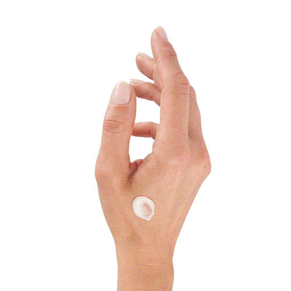 Moisturizing With a Cream (Moisture Amplifying Cream) 50ml