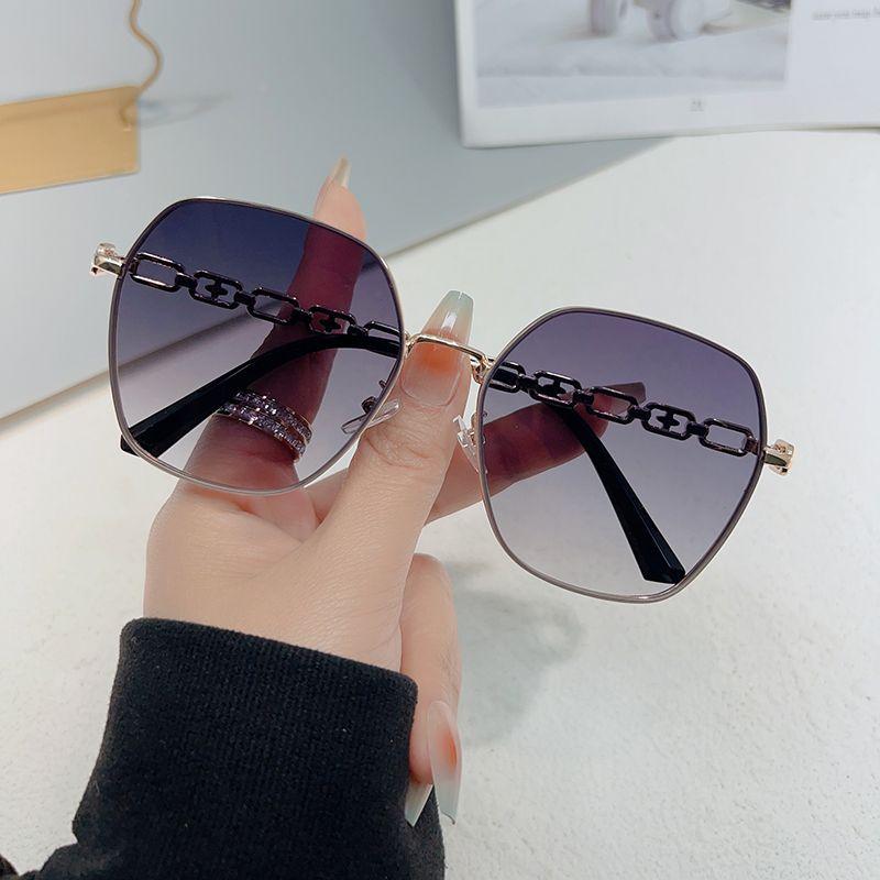 

High-end Metal Large-frame Slimming Women Sunglasses Fashionable And Uv-protective Sunglasses 8805