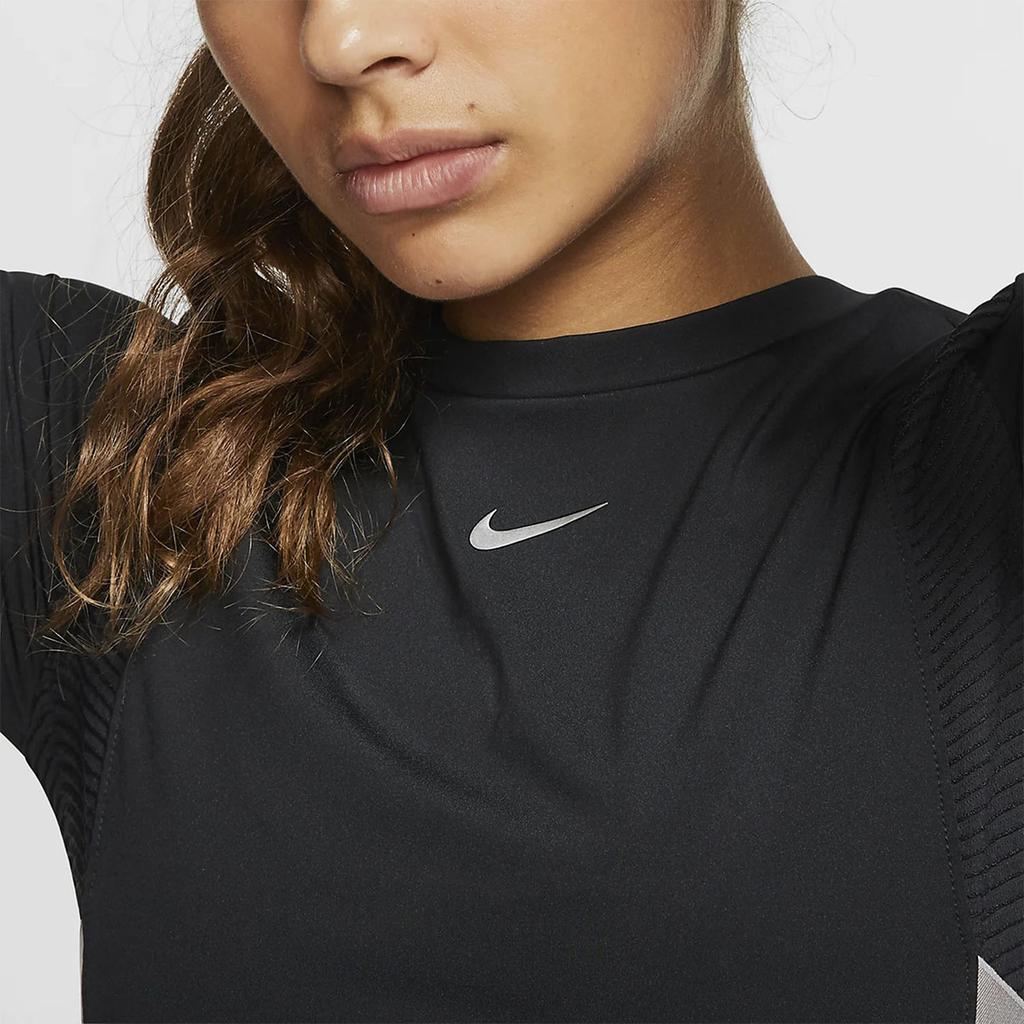 New Nike T Shirts Women's Black BV4135-010