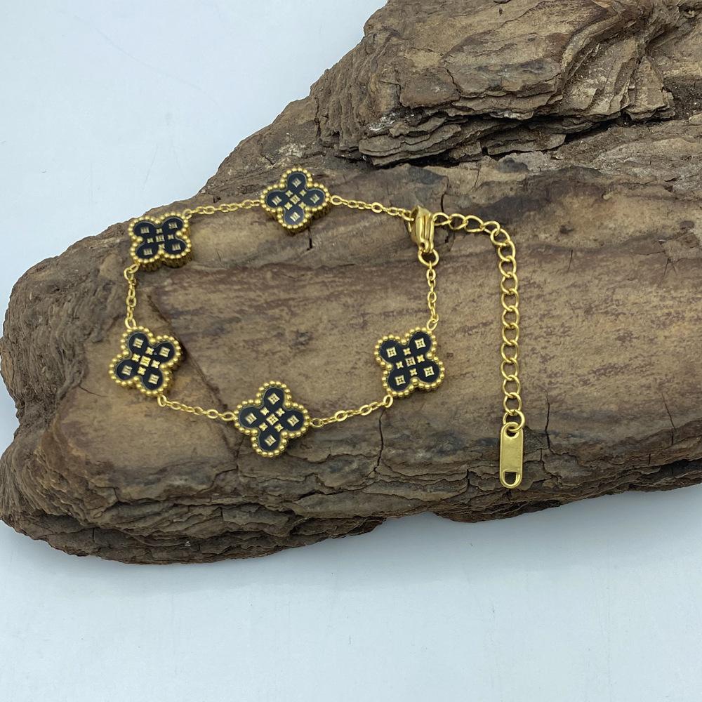 13MM Titanium Steel Bracelet Double-sided Shell Star Pattern Shell Lucky Fashion Ladies Four-leaf Clover Bracelet