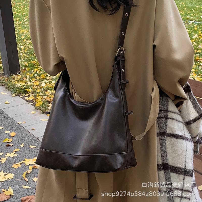 Retro Large-capacity Bag Women's 2025 Autumn and Winter New High-end Texture Bucket Bag Fashion Shoulder Bag Messenger Bag