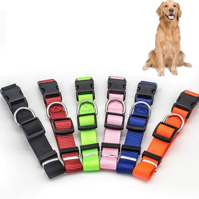 Einfarbige Imitat-Nylon-Hundehalsbänder für Katzen Outdoor-Spaziergänge Vermeidung von Verlust Haustierzubehör Mehrfarbiges Basis-Hundegeschirr XS-XL