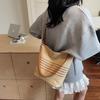 New Shoulder Bag, Armpit Bag, Fashionable Portable Messenger Bag.