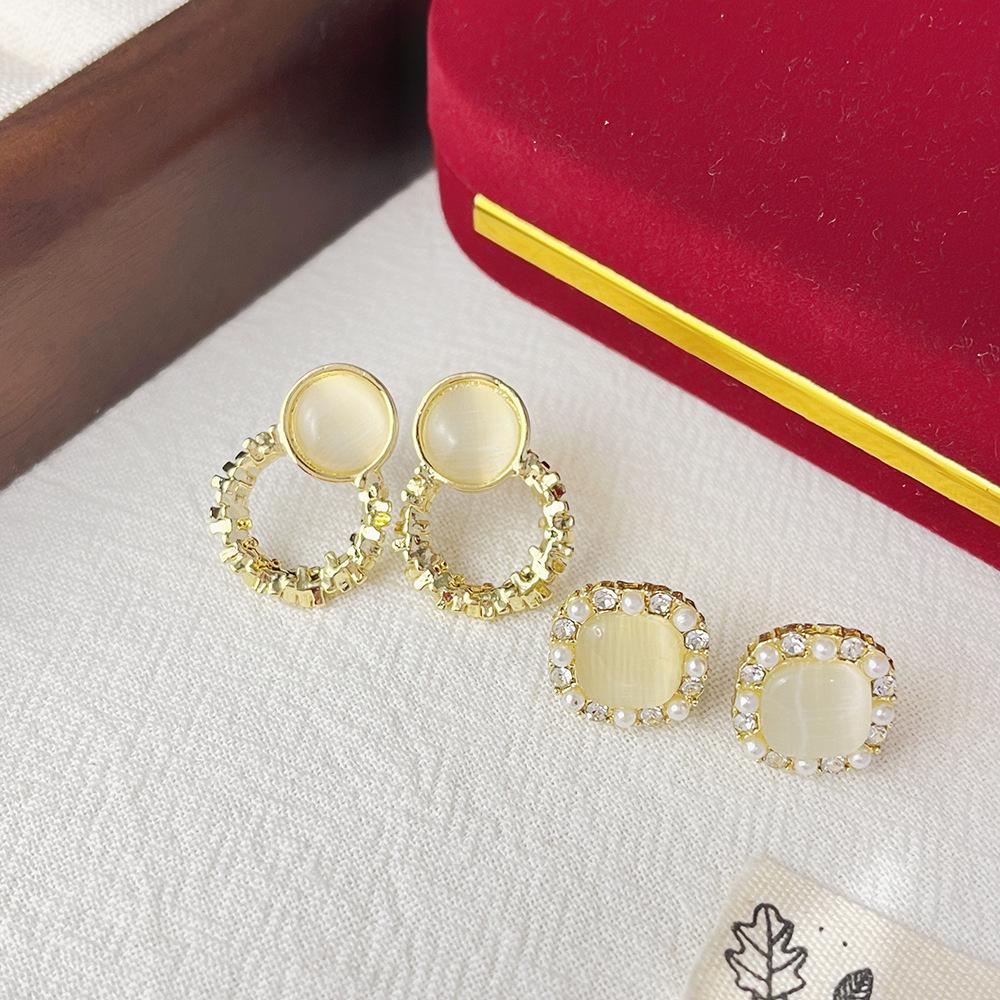 

Retro Cat s Eye Stone Geometric Silver Earrings – Luxurious Small Square Diamond Studs