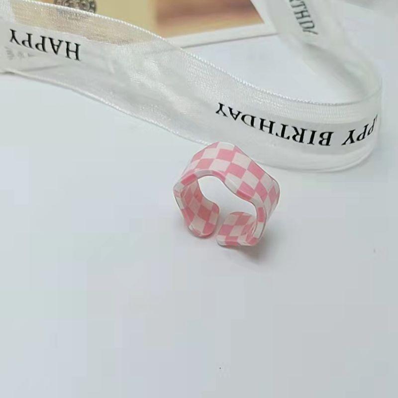 Sada prstenů z pryskyřice a acetátu v mixu barev, kulatý a čtvercový, pro ženy