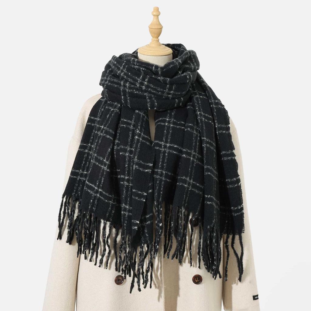 Cashmere scarf flat replacement! Advanced sense of color scheme plaid scarf warm and thickened winter versatile atmosphere scarf