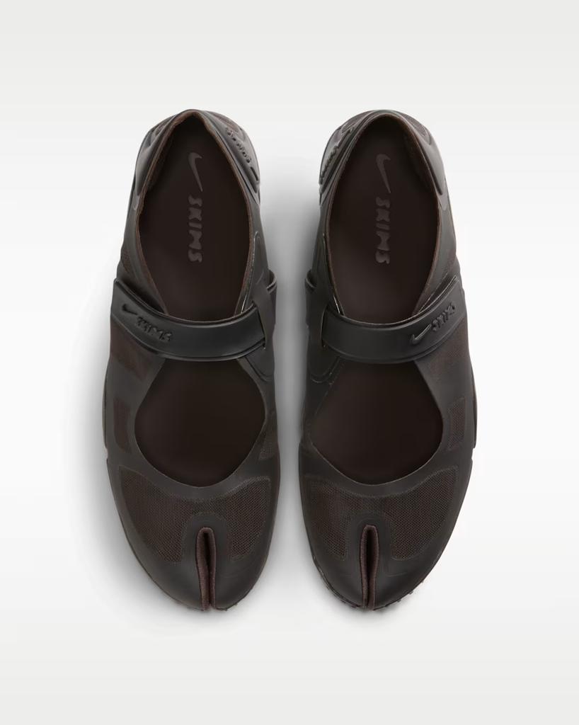 IO7694-200 SKIMS Nike Rift Mesh Velvet Brown (Women's)