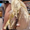 Chaveiro de Pássaro Esculpido à Mão Baimao: Pingente Exclusivo Estilo Madeira para Casais