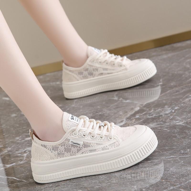 Niche design sense lace net white shoes women's summer breathable net shoes 2025 new casual board shoes canvas shoes