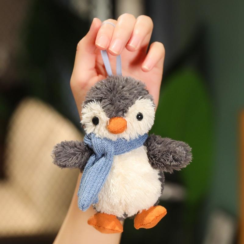 New Winter Skateboard Peanut Penguin Doll Doll Trumpet Ski Christmas Cute Pet Plush Toy Gift