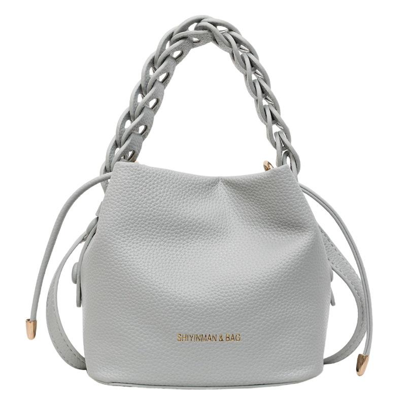 2025 new foreign style bucket bag texture shoulder messenger bag commuter casual Korean version high value niche bag women