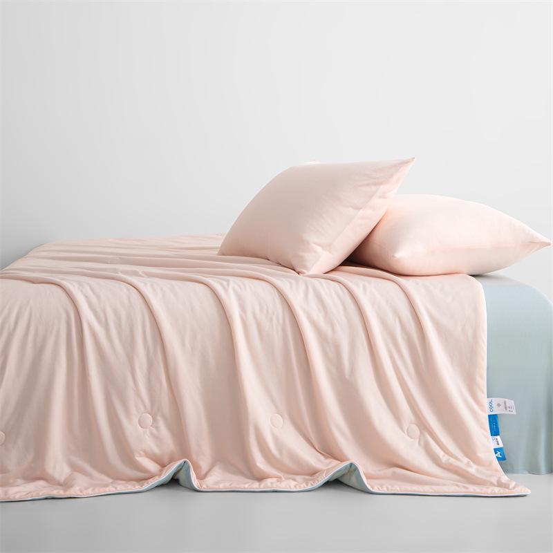 Summer Ice Silk Quilt: Cool & Washable for Mother and Baby