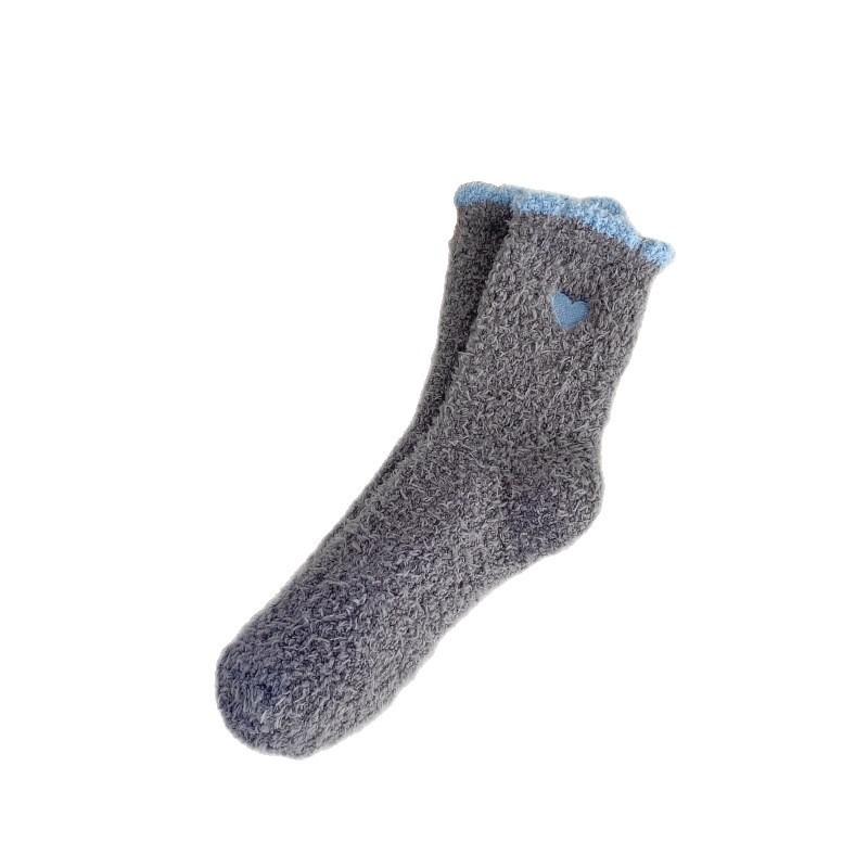 Non-shedding Coral Fleece Socks, Women's Embroidered Heart-shaped Sleep Socks, Thickened Warm Half-fleece Socks