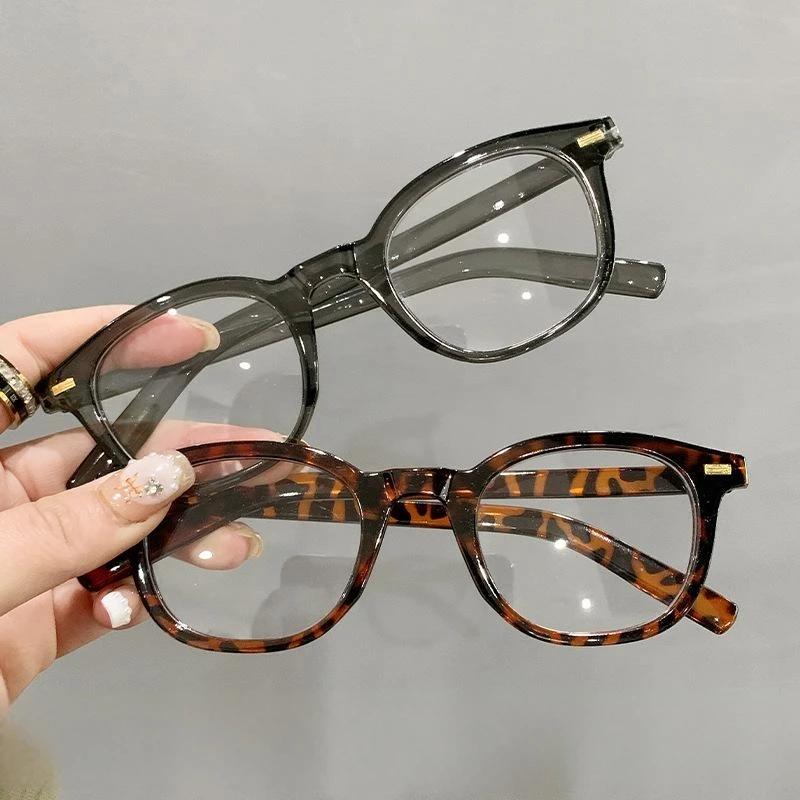 Fashion Round Frame Glasses Retro Aesthetics Modern Style Anti Blue Light Round Eyewear Vintage Black Leopard Frame Eye Glasses