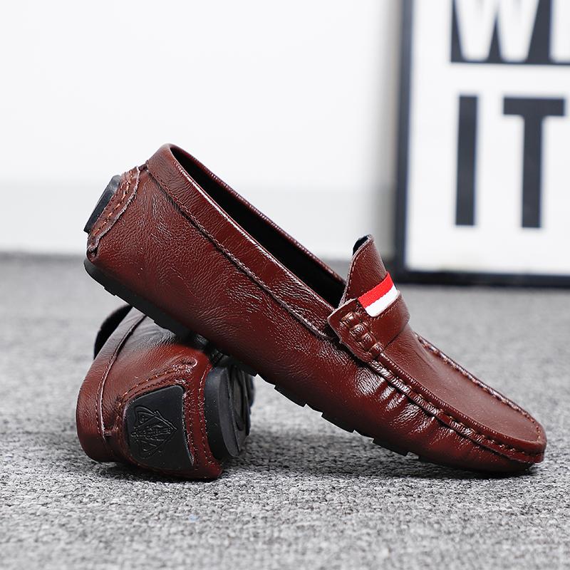 Fashion Comfortable Slip on Loafers Moccasins Handmade Casual Leather Male Shoes Simple Walking Flat Light Soft-Soled Mens Driving Shoes