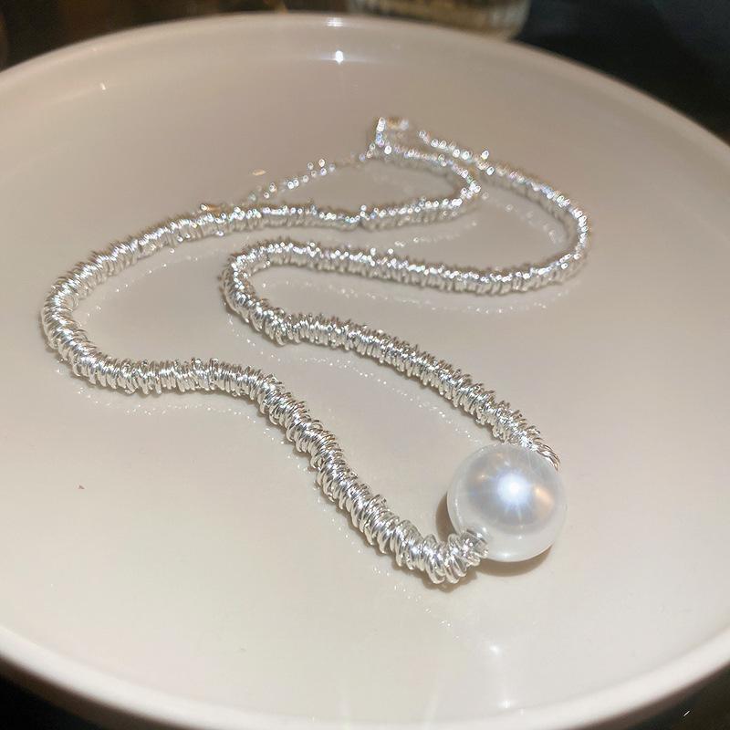 French retro artificial opal love flower pearl necklace collarbone chain Korean necklace women