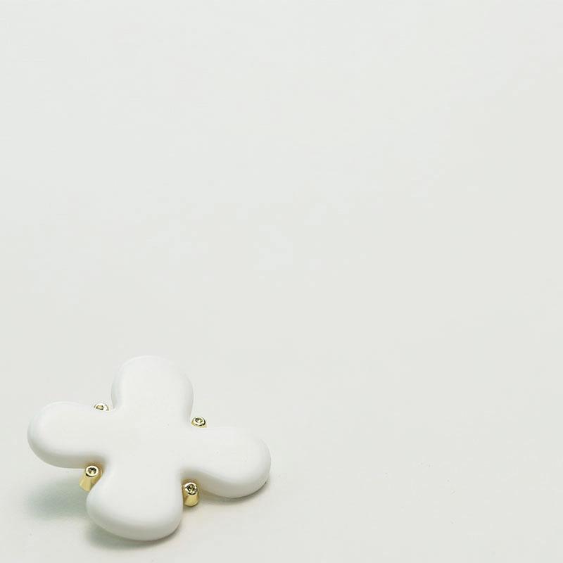 

Черно-белые крестообразные металлические смоляные пуговицы для пальто, куртки, костюма, кожаной одежды, свитера 2 #[Four Leaf Clover Resin White] 24x23mm