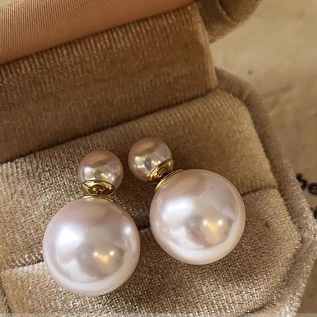 Damen Boss Side Perlenohrringe 2 Farben