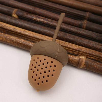 Loose Leaf Tea Strainer with Handle Fine Mesh Silicone Rubber Tea Infuser Mini Pine Cone Shape Tea Maker Reusable Tea Steeper Filter Brewing