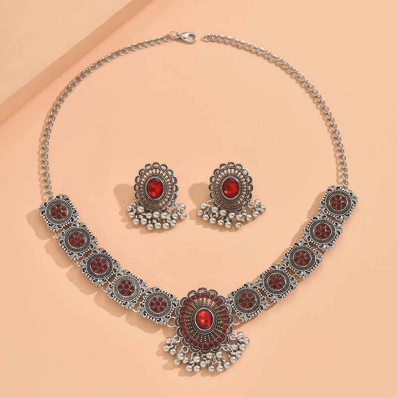 Vintage Geometric Silver Necklace Earring Set For Women With Glittering Crystals Spring