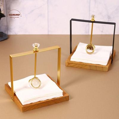 Tafeldecoratie en accessoires – Servethouders op tafel