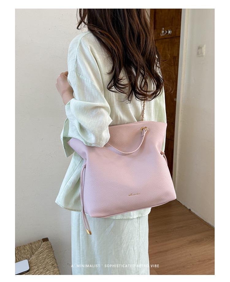 2026 Spring/Summer Women's Large Capacity Fashion Chain Bucket Bag - Casual Commute Shoulder Handbag