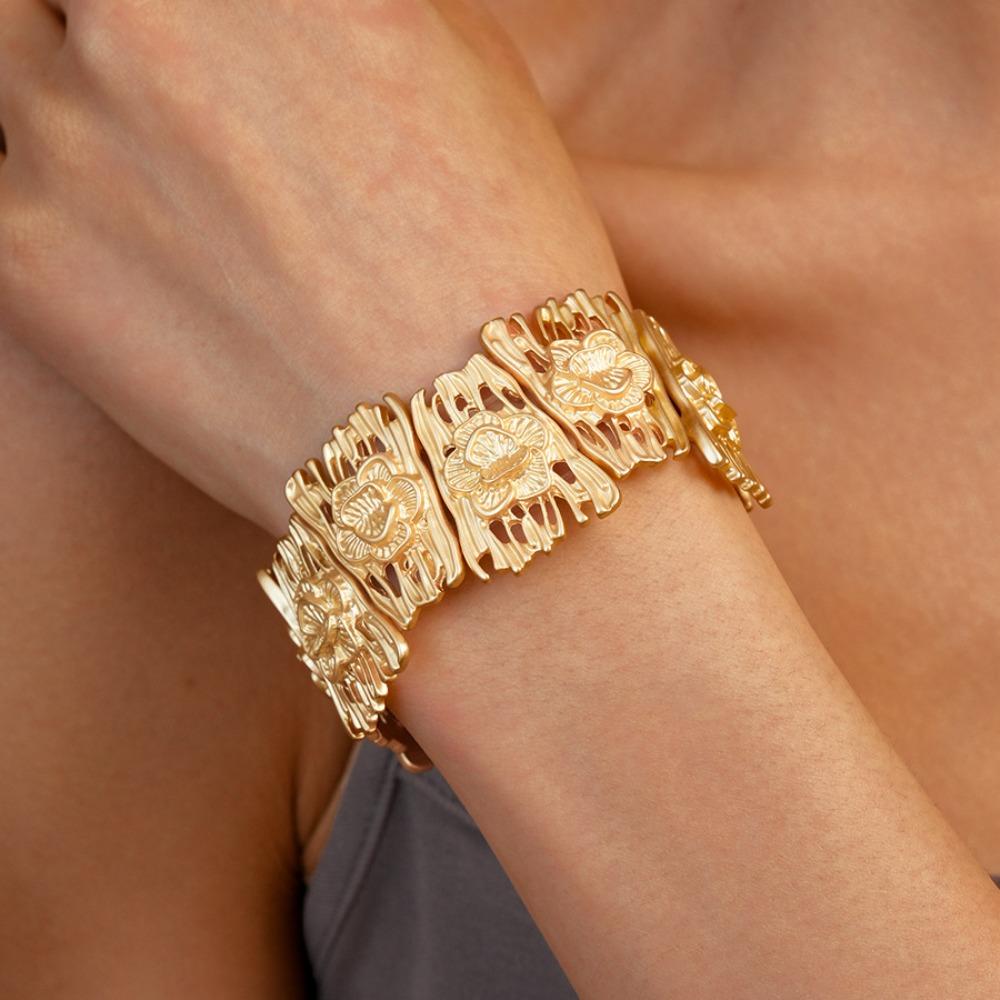 Flower Zinc Zinc Alloy Metal Wide Bangle Hollow Exaggerated Bracelet Creative Metal Cuff Bangles  Lady