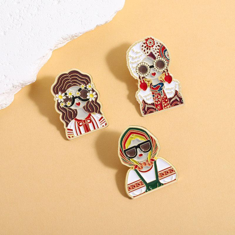 1Pc Traditional Clothing Russian Girl Brooch Versatile Zinc Alloy Retro Backpack Pin Russian-style Metal Brooch