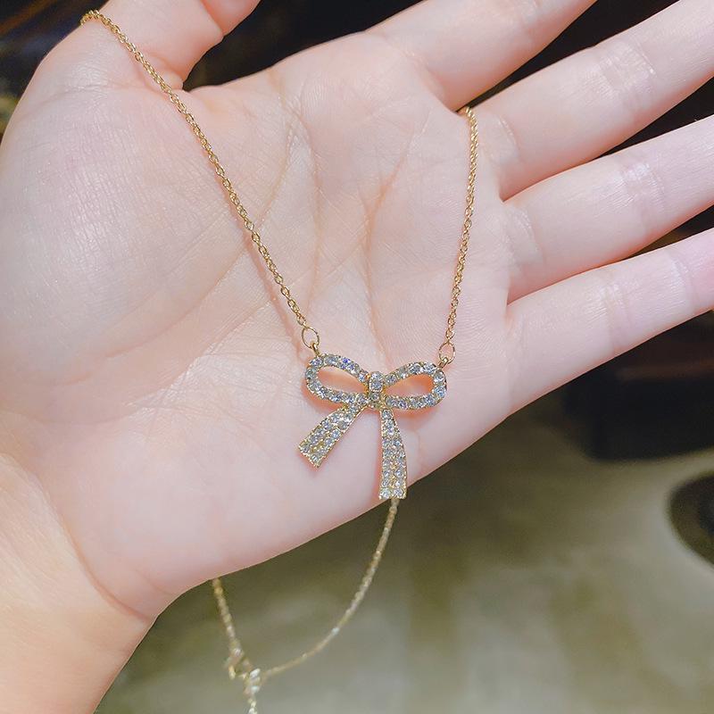 2024 Bow Tie Necklace Women’s Clavicle Chain - Light Luxury Design, Cold Aesthetic, Versatile Style