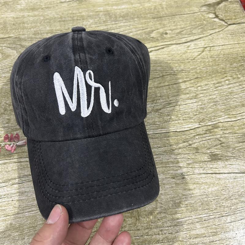 Vintage Adjustable Unisex Vintage Cap for Outdoor Hiking and Mountaineering