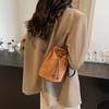 Retro casual bucket bag women's new autumn fashion simple shoulder bag niche design messenger bag