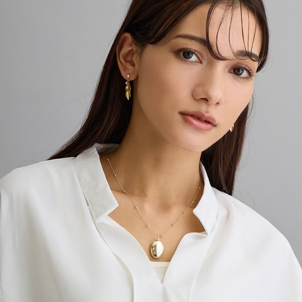 [Melody Accessories] Made In Japan. A Locket Pendant with a Choice of Motifs To Keep Your Loved One Close At All Times (op-n305) (OvalPink Gold)