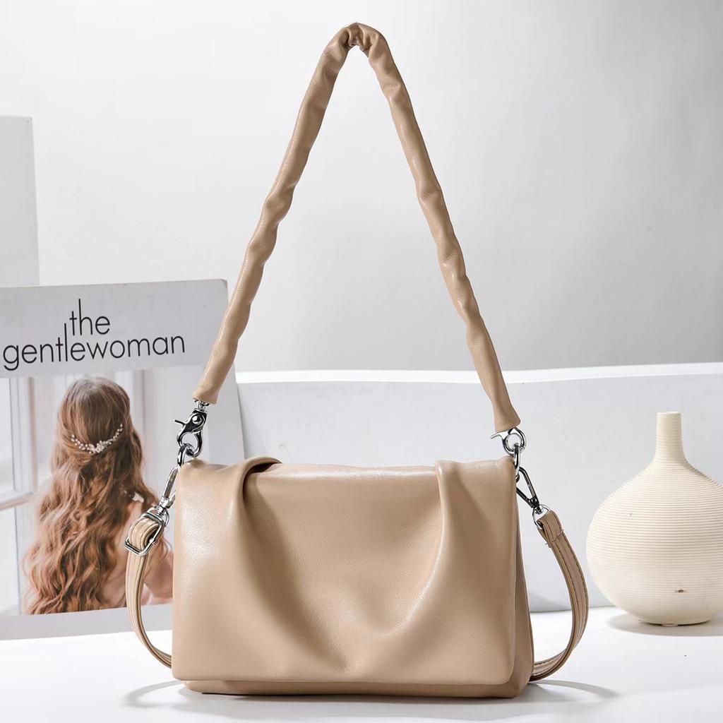 Boutique underarm bag bag soft leather texture shoulder bag simple and versatile travel high-end women's bags fashion bags