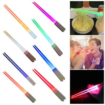 2ks LED světelné hůlky s bateriemi LR41 Světelné hůlky Light Up Party
